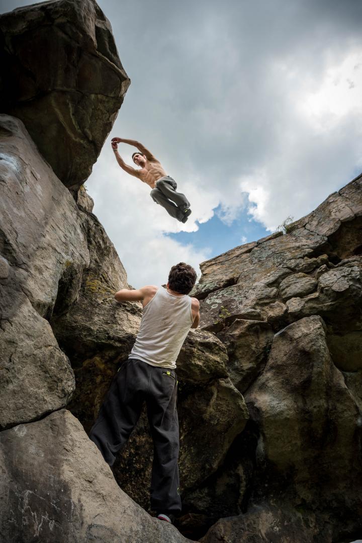 Felsen-Sprung TOM